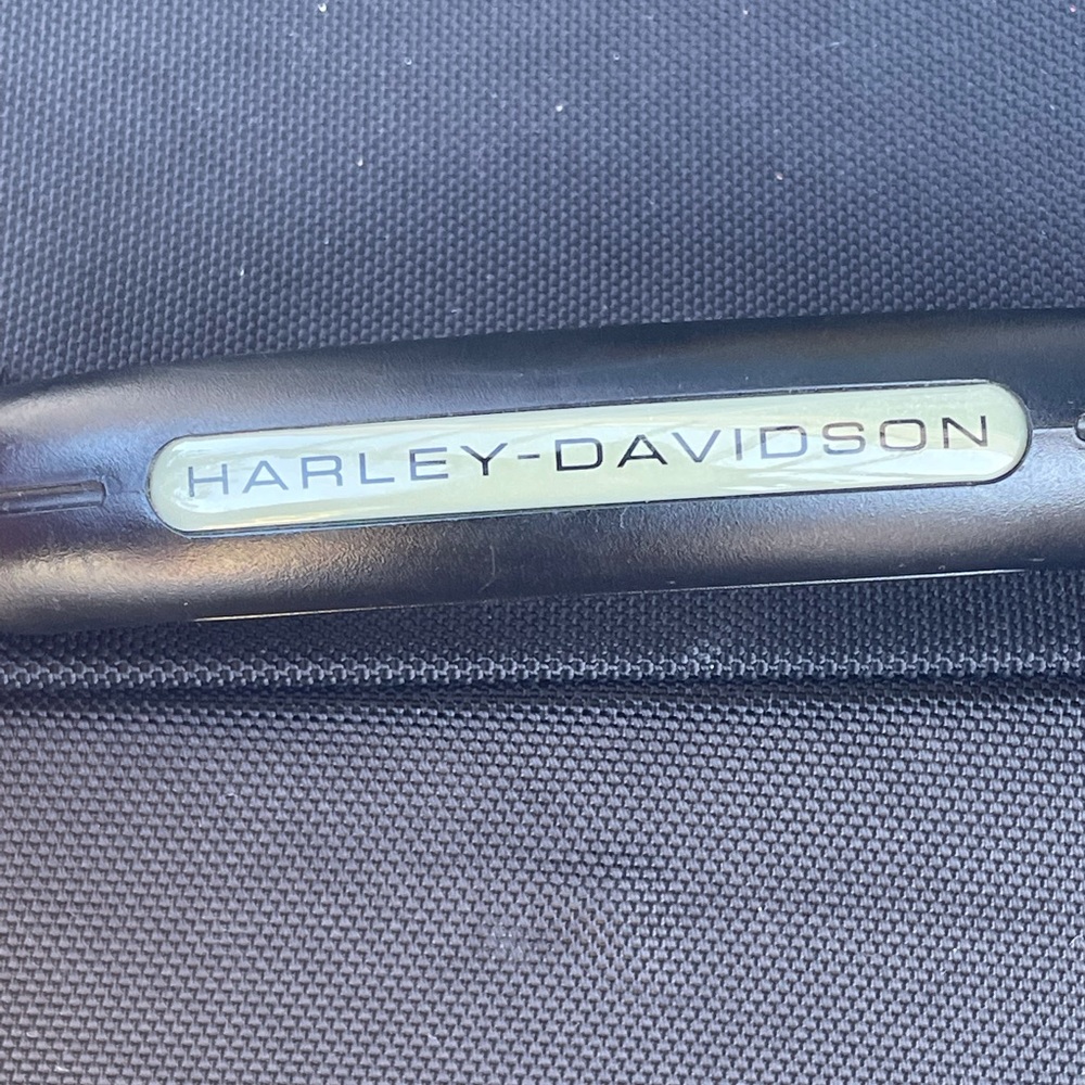 Harley Davidson Tail Bag and Rain Cover - Picture 13 of 16